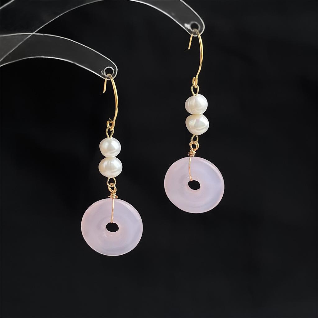 

Pinkish Freshwater Pearl Peace Buckle Earrings - Retro, Gentle, Sweet Style