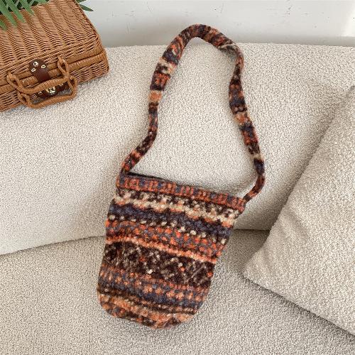 

Korean Lady Handbag Retro Crossbody Bag Large Capacity Plush Shoulder Women Bag Fashion Travel Bag