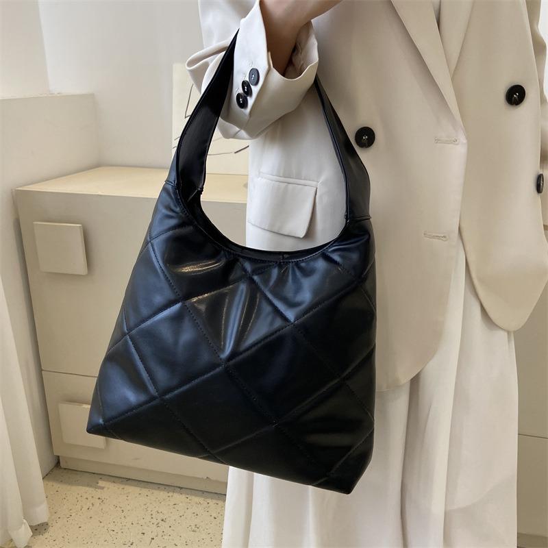 Premium Pleated Bag Women's Armpit Large Capacity Spring and Summer Retro Fashion Diamond Tote Bag Shoulder Bag