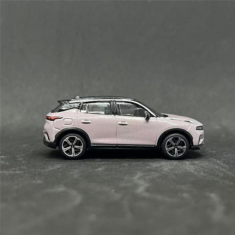 Bburago 1:64 LYNK&CO 06 EM-P SUV Alloy Car Model Diecast Metal Miniature Scale Vehicle Car Model Simulation Collection Kids Gift