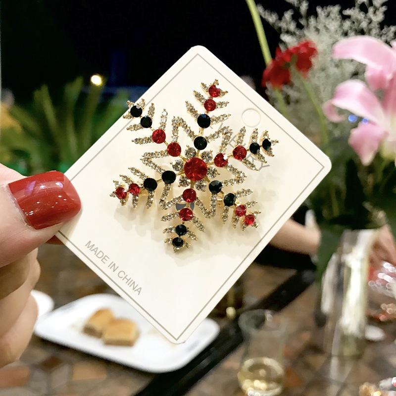 

Мультяшная брошь-пряжка Английское предложение Личность Форма буквы Эмалевый значок One Size