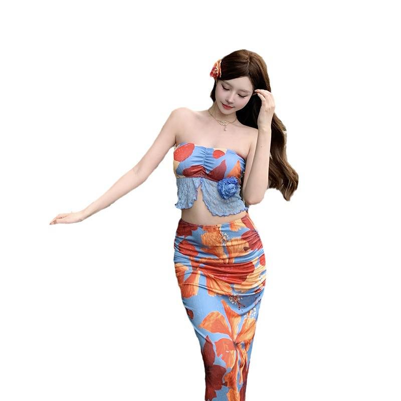 High-End Floral Bikini Three-Piece Set: Women's Slimming, Conservative Swimwear with Long Dress Cover-Up for Hot Springs.