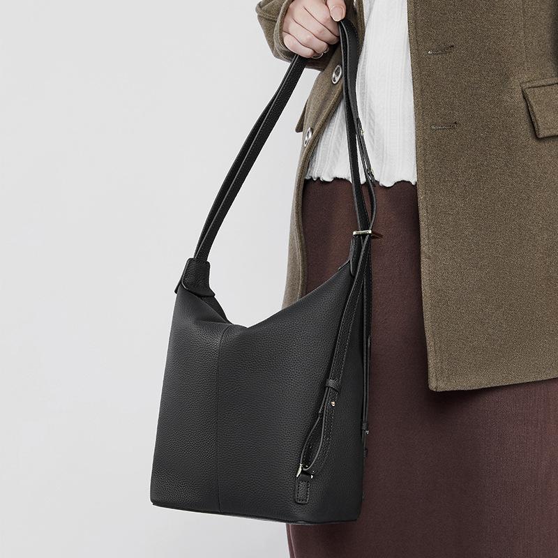 Backpack Niche Design Female Female Foreskin Backpack Female Head Layer Leather Shoulder Underarm Bag