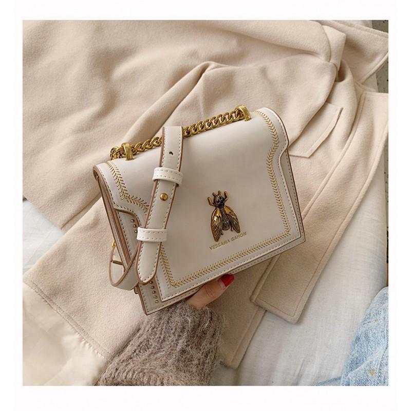 

New High-end Retro Women s Bag 2025 All-matching Chain Embroidered Thread Rivet Square Cross-body білий