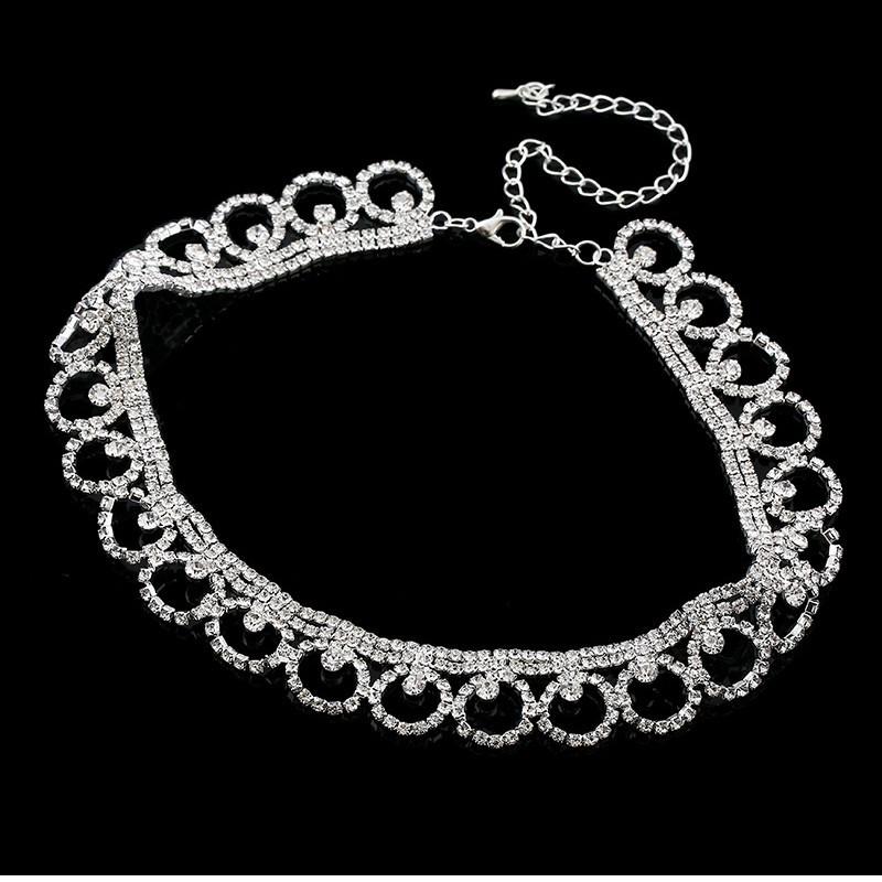 Trendy Multi-Layered Diamond Flower Necklace: Shiny Statement Collarbone Chain