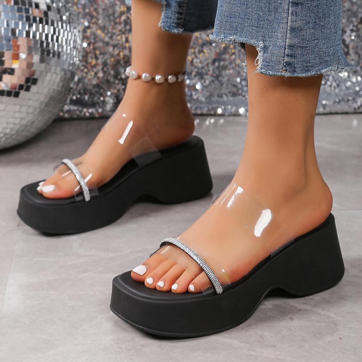 

Туфли на толстой подошве и высоком каблуке для женской летней верхней одежды 2025 года, новые прозрачные однотонные туфли со стразами на толстом каблуке, классные тапочки премиум-класса 40 чёрный