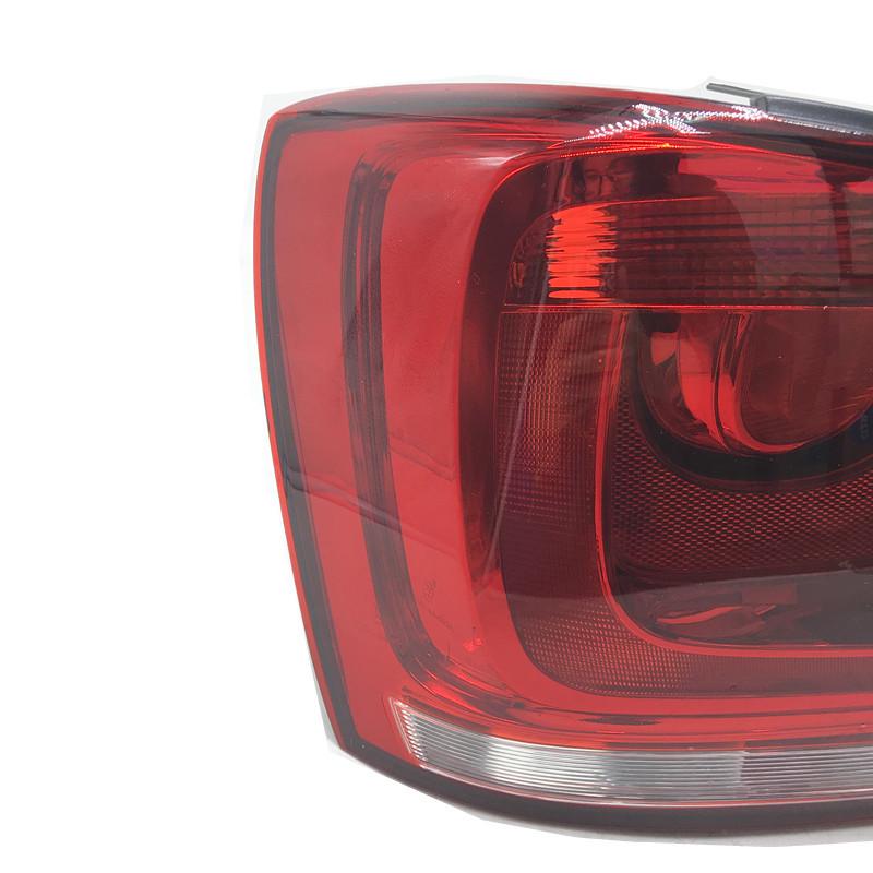 Volkswagen Polo 11-13 Rear Taillight Cover & Brake/Reversing Light Assembly