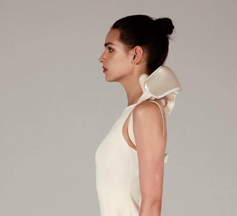 

Westinghouse UK2 Neck and Shoulder Massager Shawl