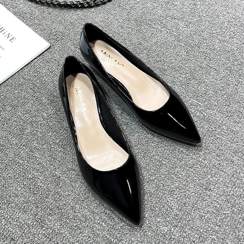 Fashion Women Low Small High Heels Shoes Brief Japanned Leather Pumps Big Size 41/42/43 Ladies Work Office Shoes Bridal Chaussures Femme