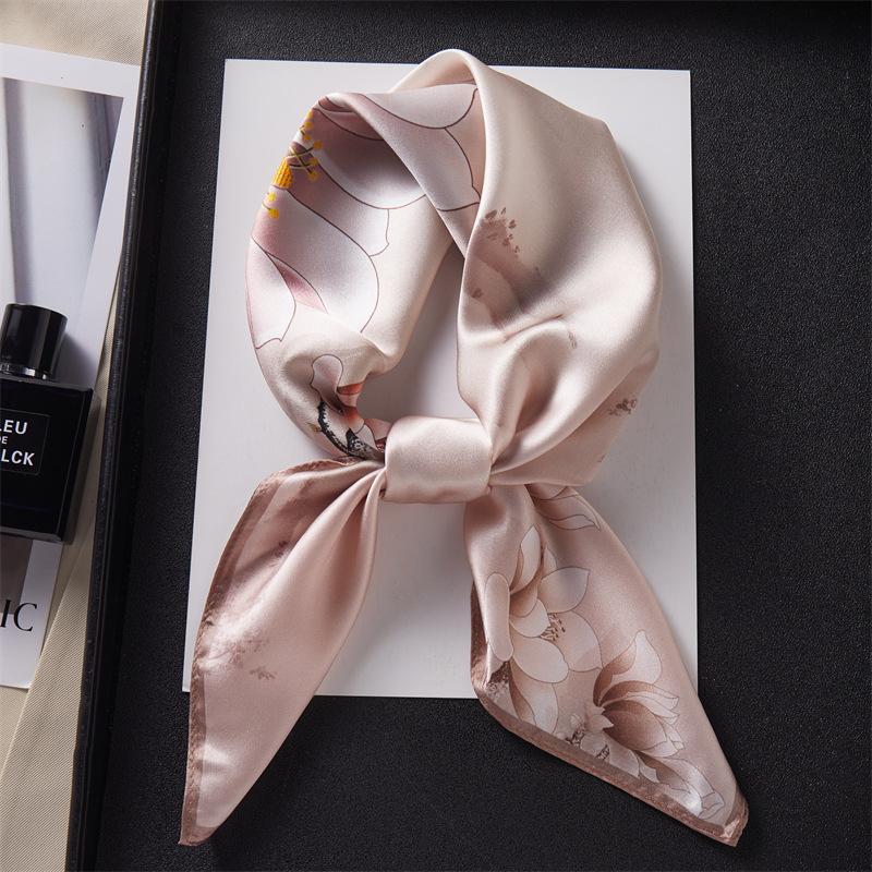 Spring and Autumn New Chinese Wind Branch Pink Magnolia Mulberry Silk Scarf High-end Decorative Scarf Silk Scarf 68*68cm
