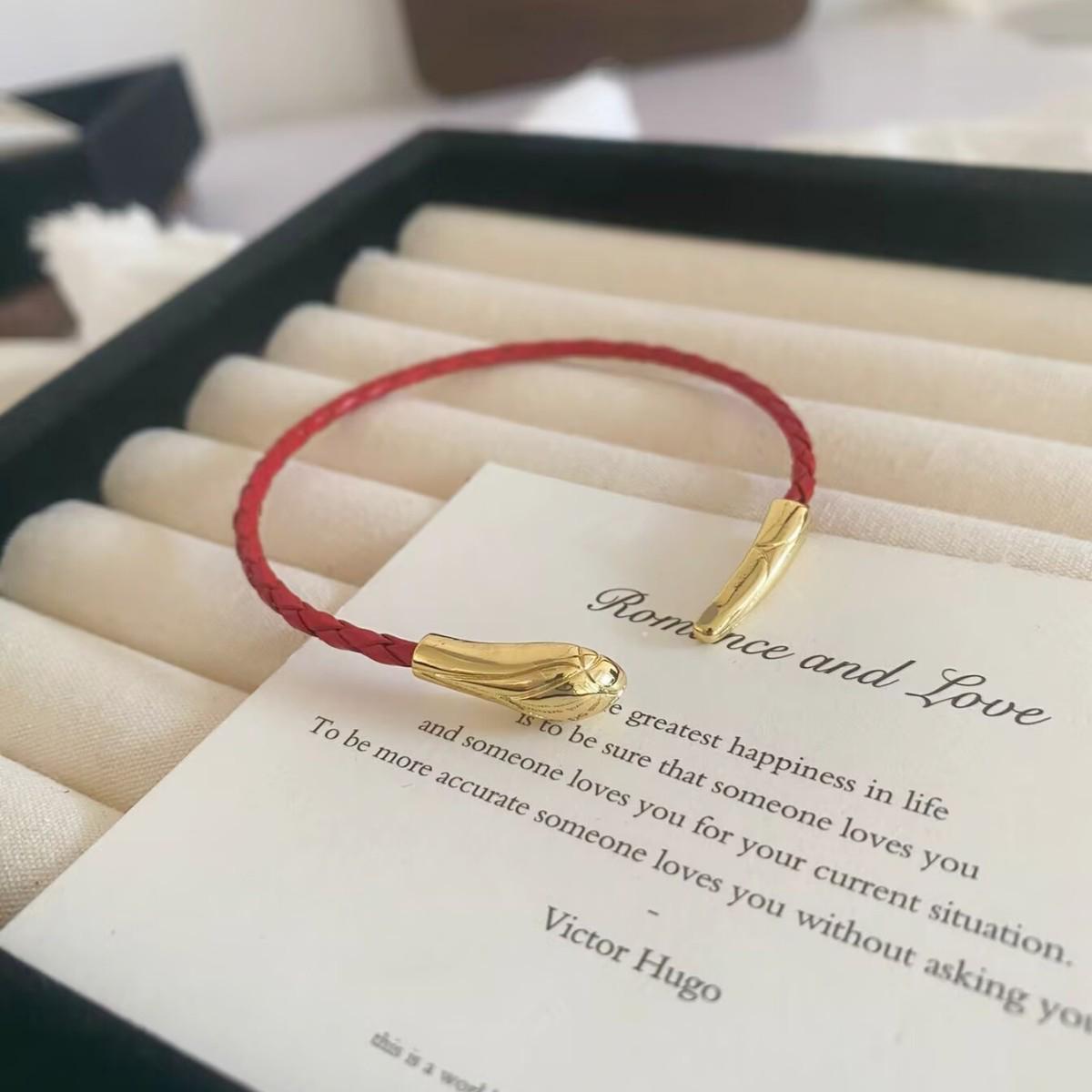 Elegant Red Woven Leather Snake Bracelet: High-End Zodiac Jewelry for the Year of the Snake
