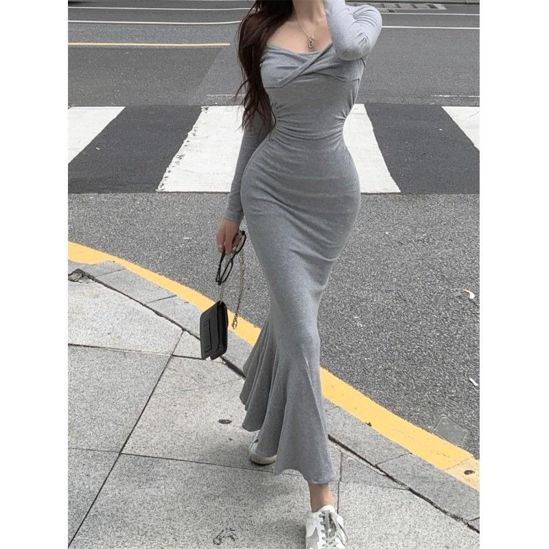 Gray long-sleeved square-neck knitted dress women's autumn pure desire spice skirt sexy waist-wrapped hips fishtail dress