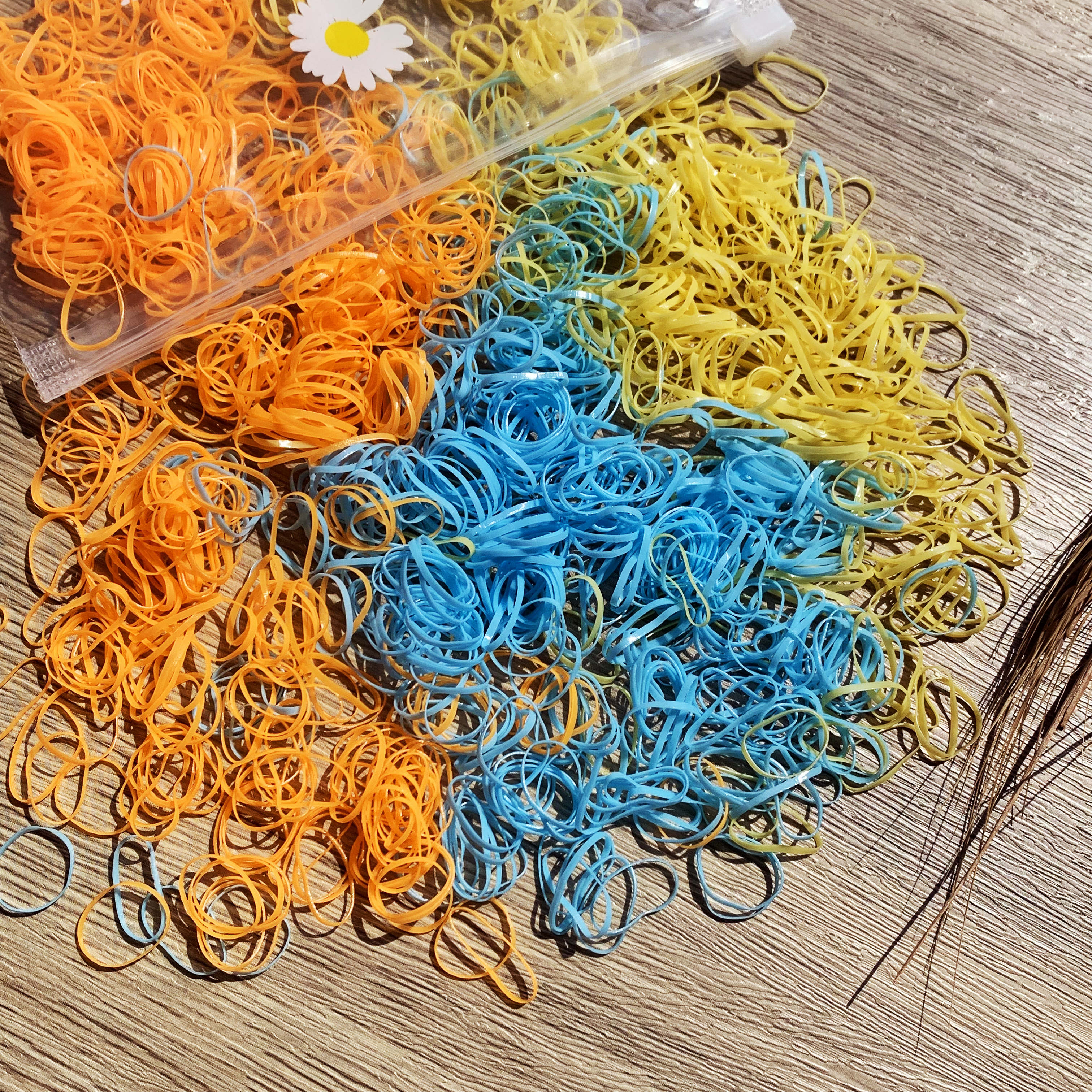 

YANRONG 1000PCS Дівчата Барвисті маленькі одноразові гумки для волосся Еластичні гумки Тримач для хвостика Дитячі пов язки Аксесуари для волосся Гумка для волосся