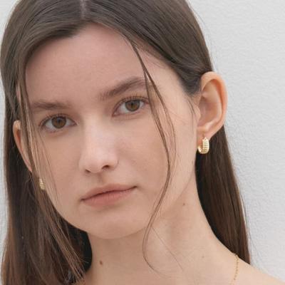 Halden Round Shell One Touch Earrings (E027_gold)