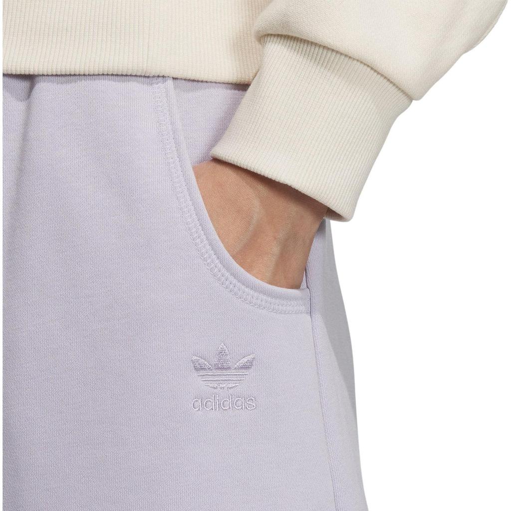 adidas Originals Holiday Graphic Shorts Women Shorts Silver IW6303