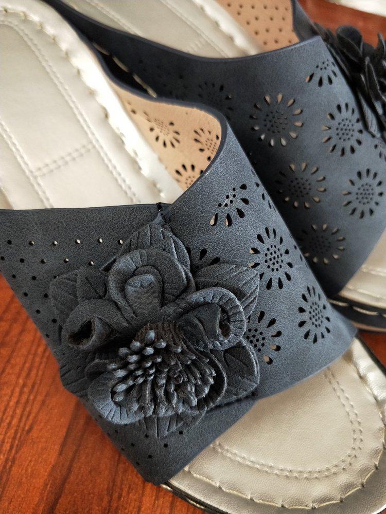 Women's Shoes Summer Large Size Wedge Heel Casual Flower Outer Slippers Women's Slippers