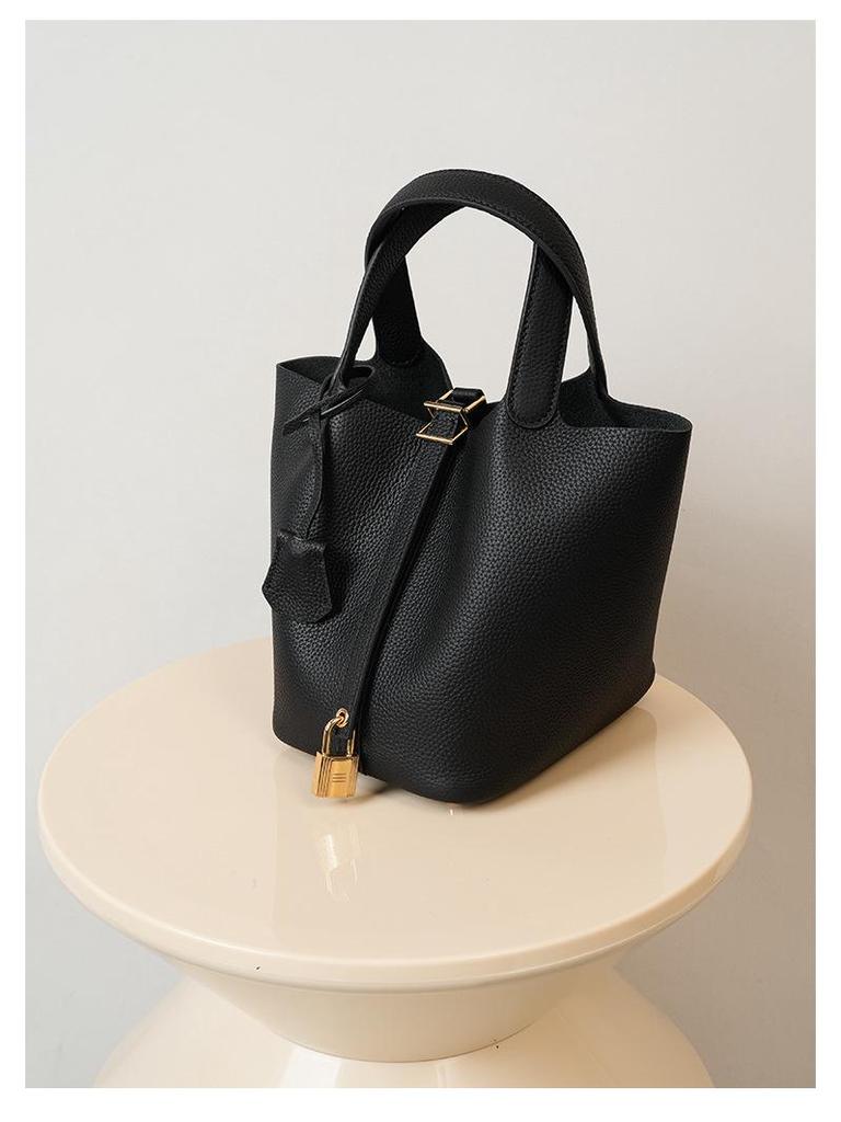 Bags 2025 Luxury Women's Leather Bucket, Mommy, and Wedding Handbag