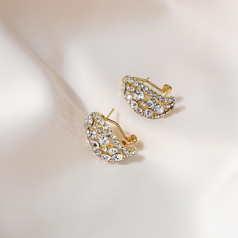 Fashion Trendy Girl Earrings Slightly Inlaid Zircon Hollow Niche Design Stud Earrings Women'S Jewelry Ear Buckles