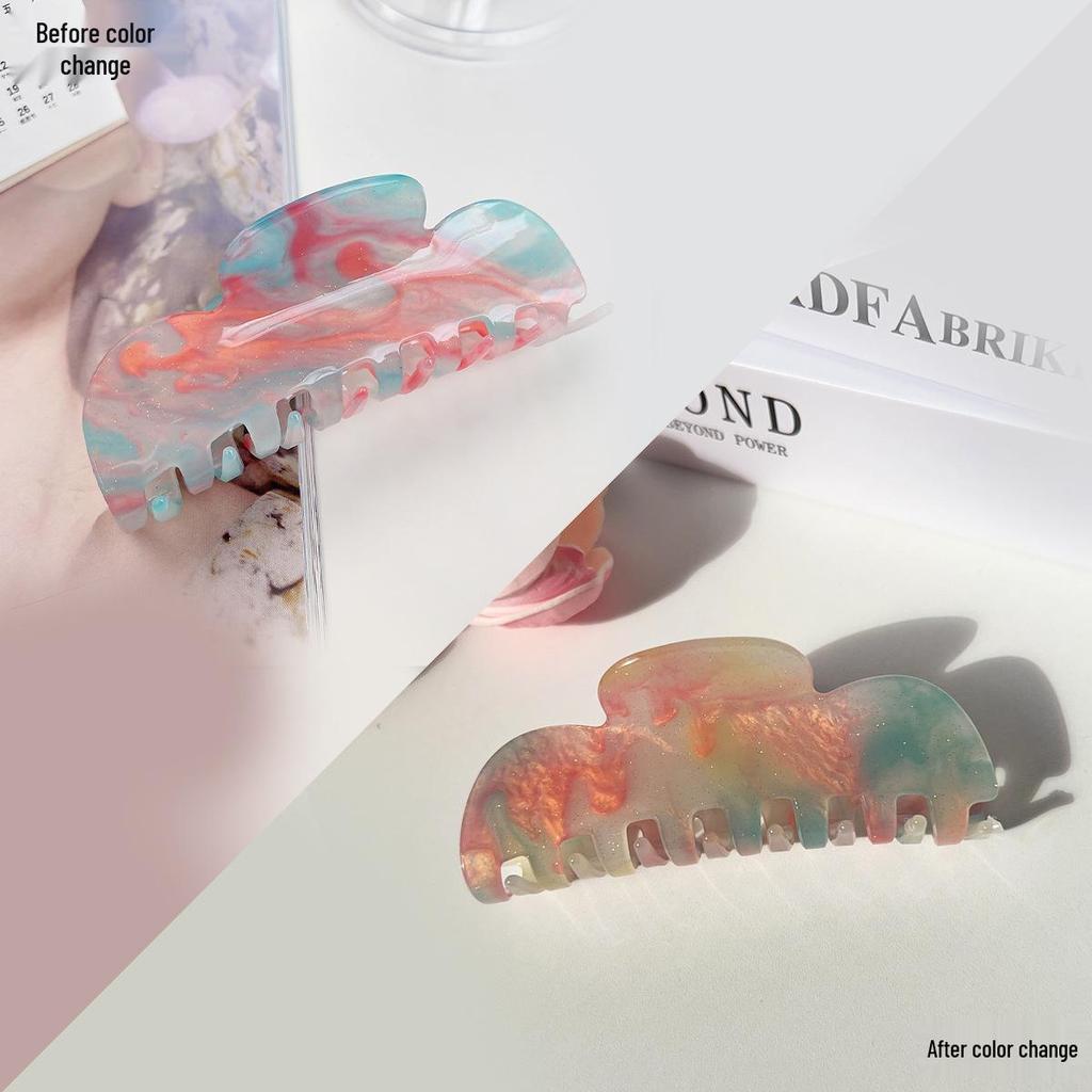 Akrylowa spinka do włosów zmieniająca kolor w stylu koreańskim - Słodki rekin