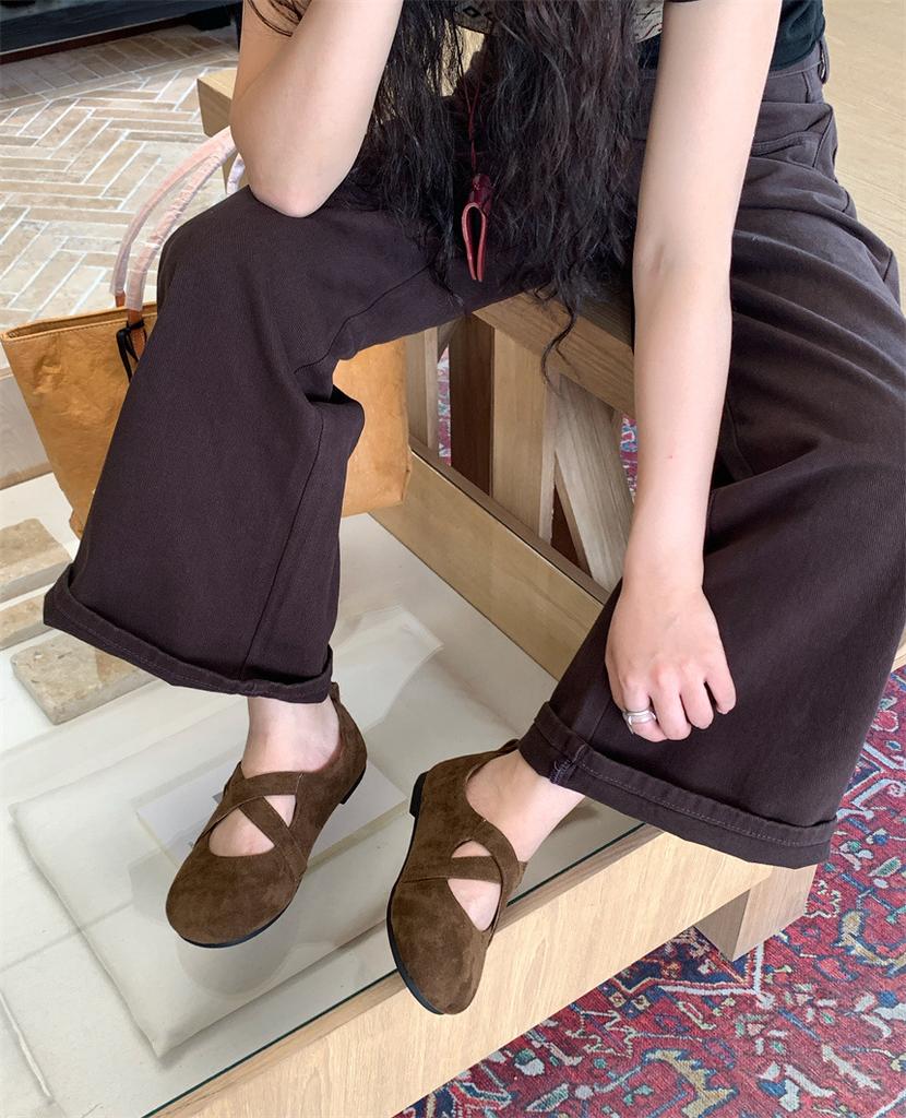 Round Head Matte Leather Cross Buckle Commuter Work Shoes Retro Flat Bottom Shallow Mouth Single Shoes Fashionable Versatile Mary Jane Shoes