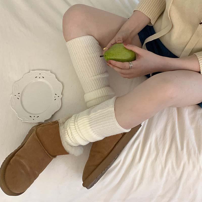 Spring, Autumn and Winter New Women's Socks High-end Stacking Socks Thickened Warm Calf Knitted Socks Fashion