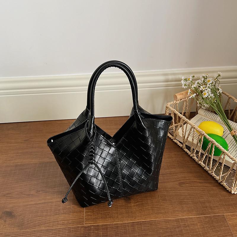IELGY Woven Pattern Crossbody Bucket Bag Fashion Commuter Portable Tote Bag