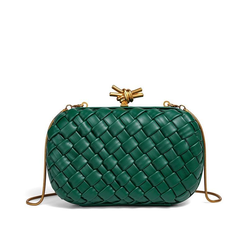 New light luxury hand-woven chain clutch bag fashion dinner commuter box bag single shoulder oblique span bag