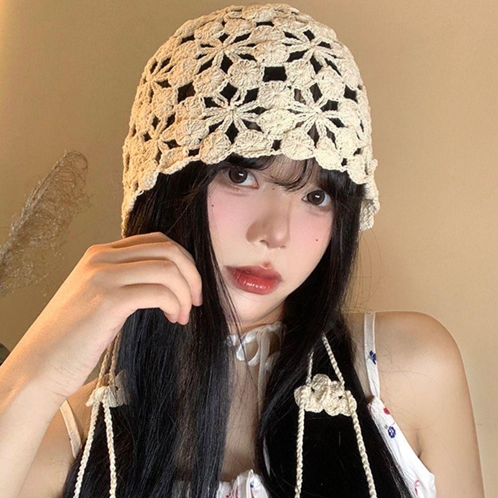 Bohemian Style Hand-knitted Hollow Flowers Hat Elegant Crochet Cute Beret Cap Soft Fringed Women Hat for Women Photography