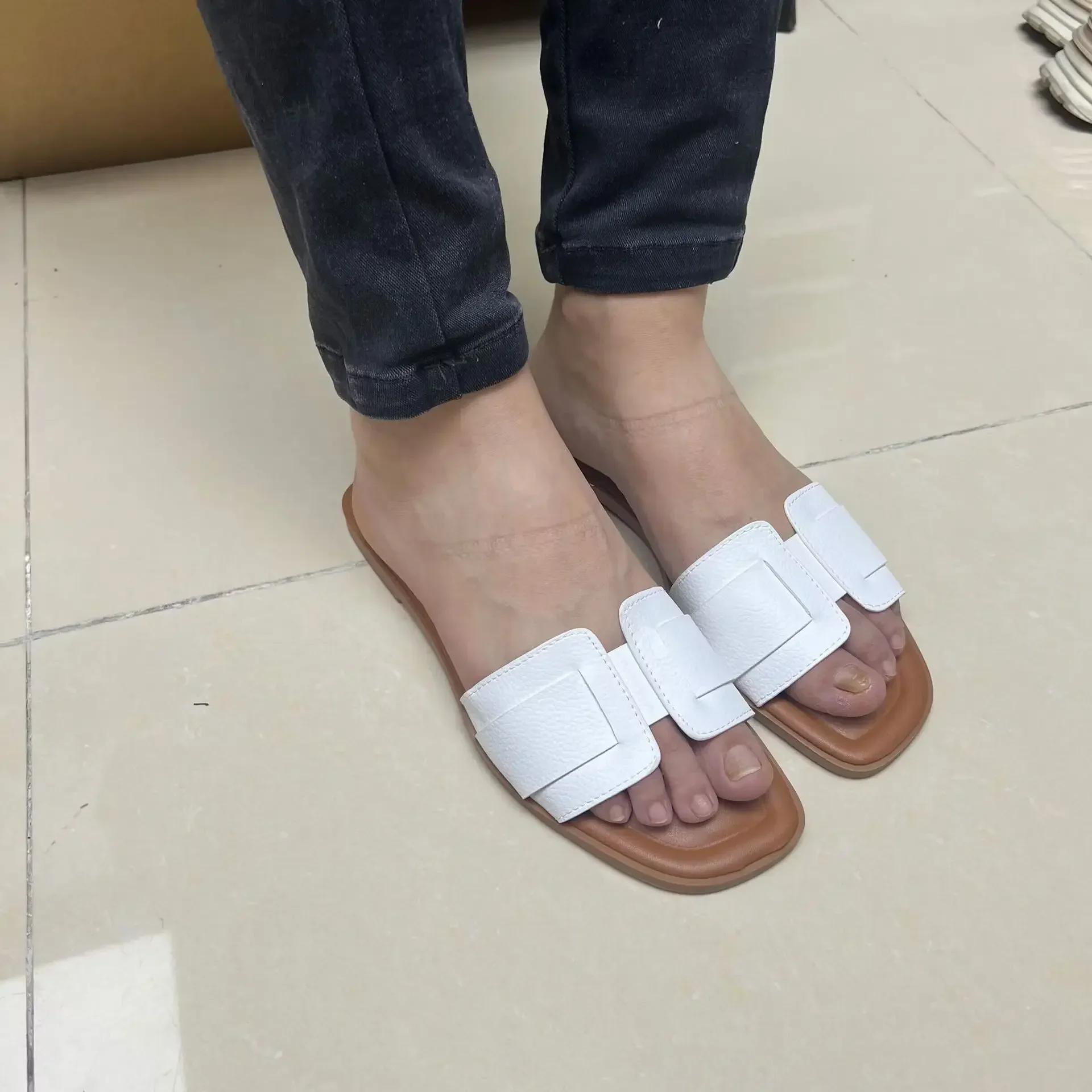 

Fashion Causal Flat Woman s Slippers Peep Toe Outside Street Female Beach Shoes 2025 Summer Soft Leather Brand Design Ladies Slides 37