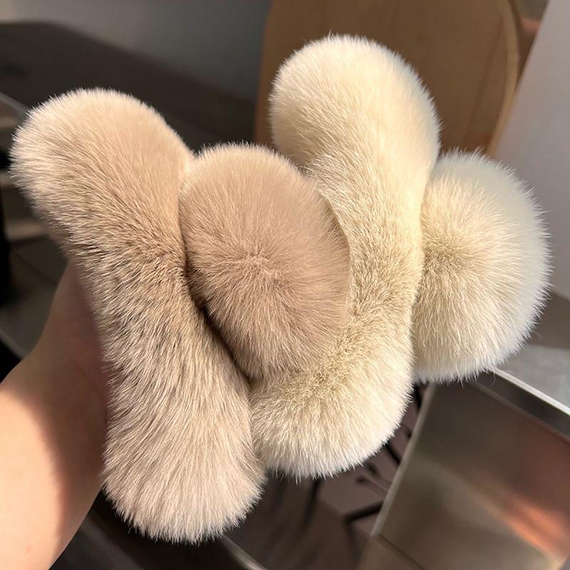 Faux Fur Big Crab Hair Clips Rabbit Large Hairpins Head Temperament Clips Cute Plush Hair Scratching Ponytail Hair Claws
