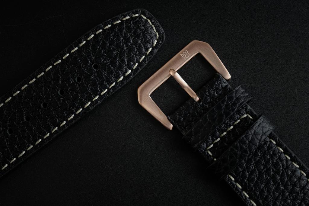 NEW model Hyakuichi wristwatch 100m waterproof chronograph date display pink gold carbon black leather belt [HYAKUICHI 101] No.8L