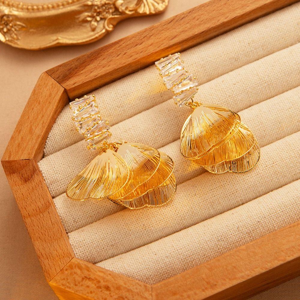 Crystal Vintage Metal Earrings Heart Exaggerated Earrings Creative Leaf Tassel Earrings Girls Gift