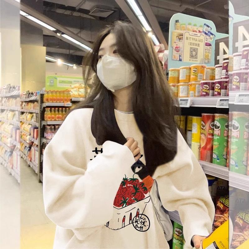 Guochaofeng strawberry Chinese character printing crew neck sweater women's velvet new couple pullover men's and women's same style