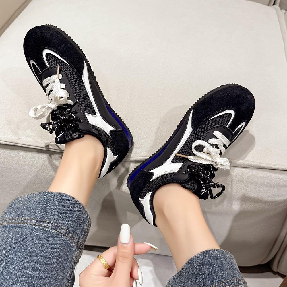 Internet celebrity explosion 2025 new casual versatile moral training shoes women's summer flat bottom light sports board shoes black white shoes