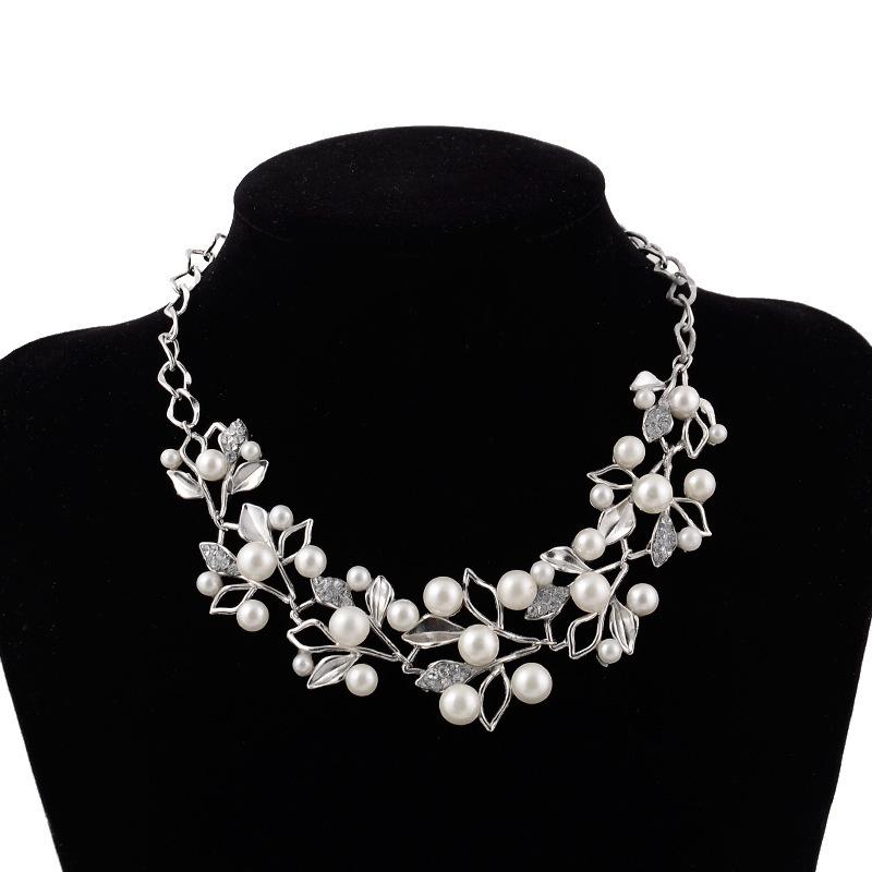 

Elegant Metal Diamond & Pearl Necklace with Branch and Leaf Design