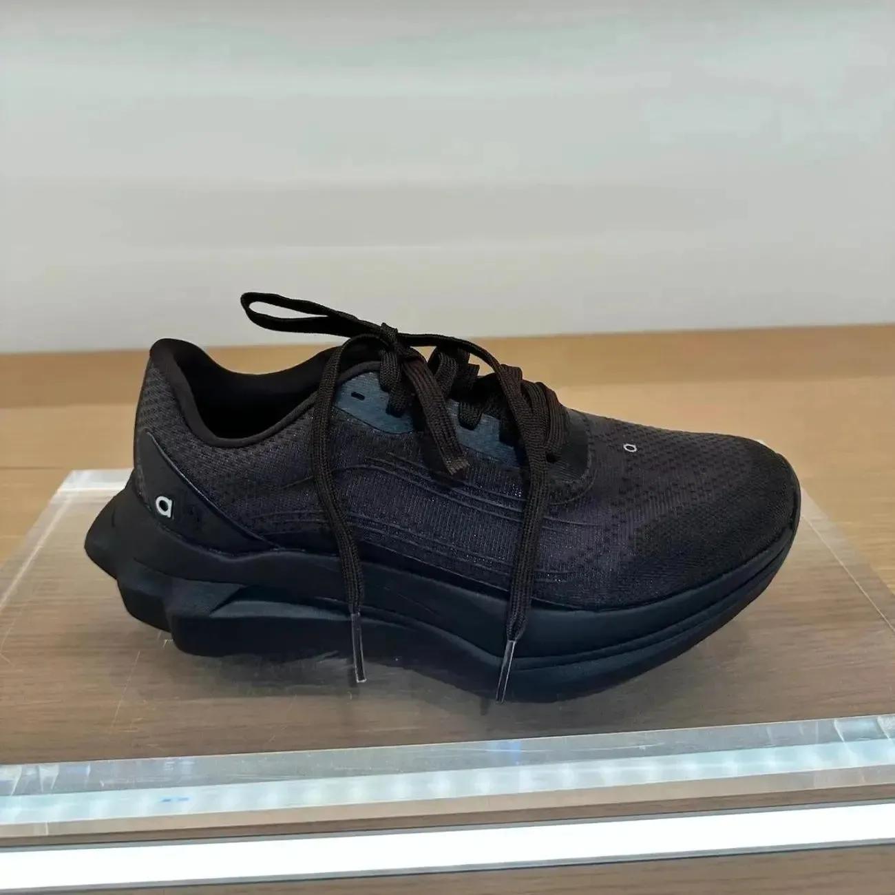 Men Women Summer Sports Shoes Breathable Lightweight Fashion New Men s Women s Same Style Fashionable Leisure Outdoor Lightweight, Versatile Running 38