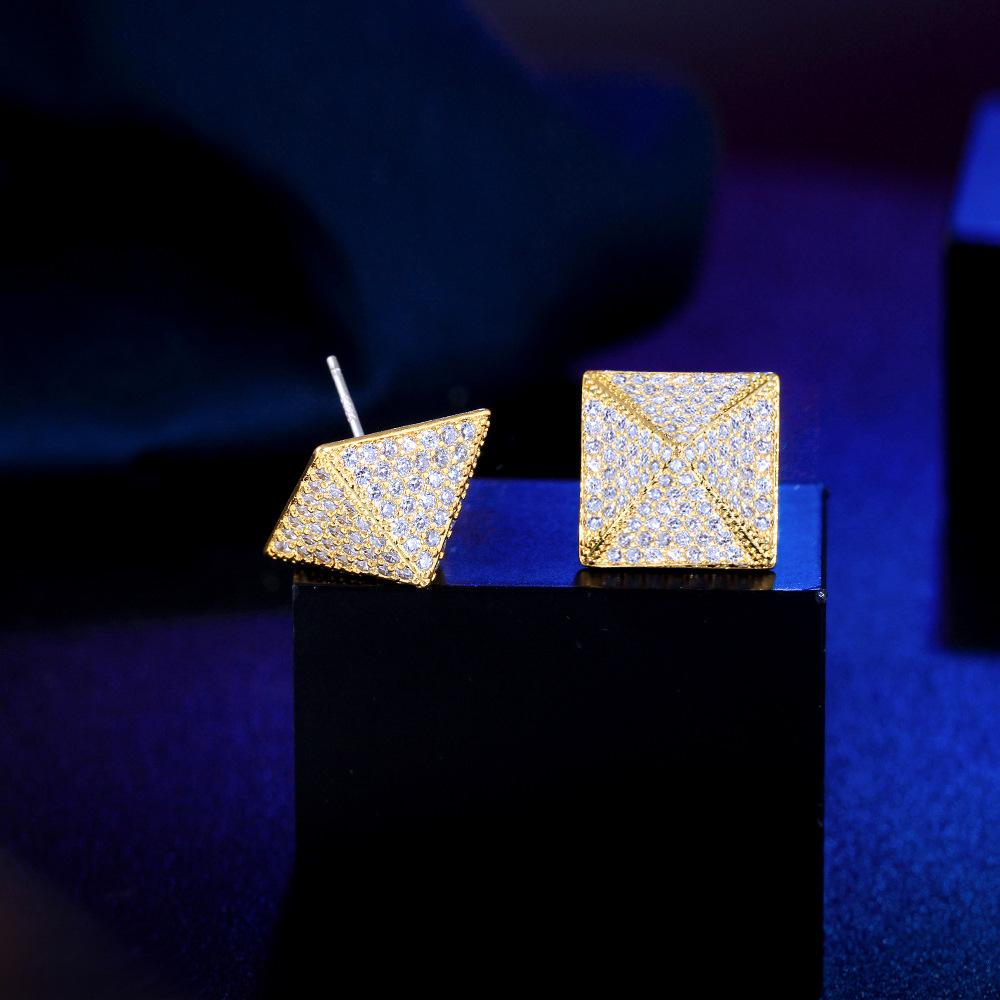 Silver Needle Niche Design Micro-Inlaid Diamond Pyramid Earrings Gypsy Square Zircon Ear Jewelry золотой