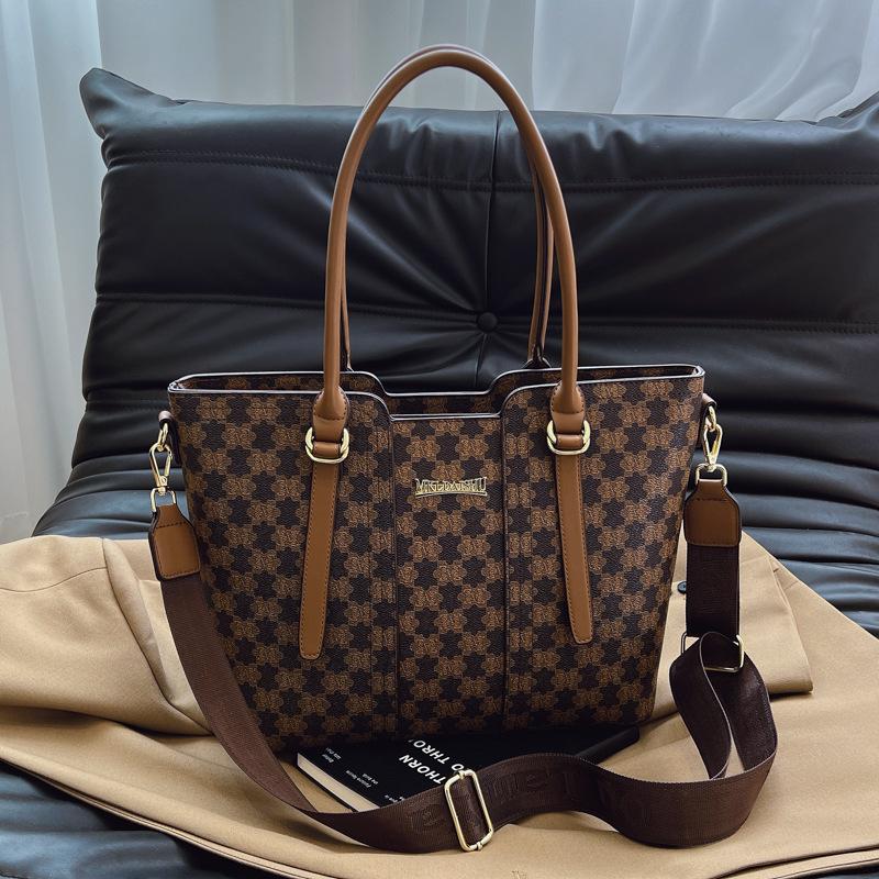 Women's bag 2025 fashion versatile light luxury niche high-end sense large capacity shoulder bag crossbody bag