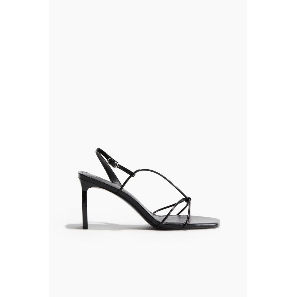 

Босоножки на каблуке с ремешком HM, черные