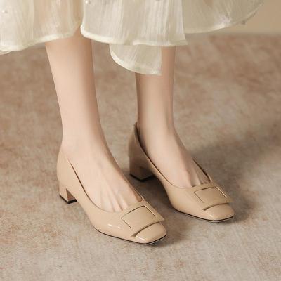 Damen Nude Lackleder High Heels mit quadratischer Schnalle