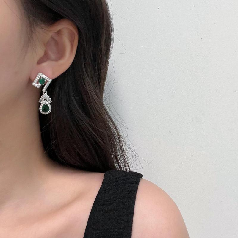 2024 Emerald Stud Earrings: Luxury Chinese Style Dangle for Women