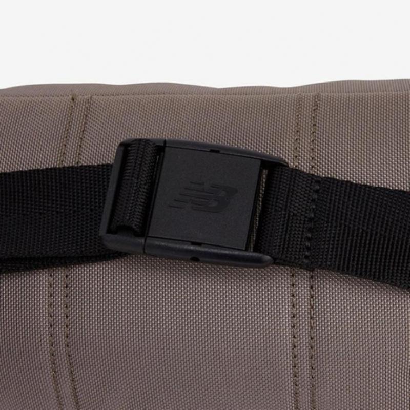 New Balance Essential Big On Hip Bag Nbgcdae101 85
