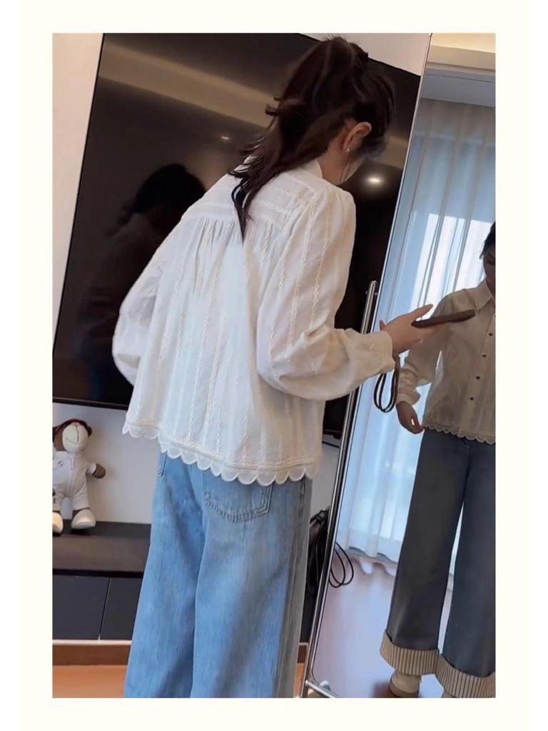 Spring 2025 Women's Lace Patchwork Long-Sleeve Shirt: Fashionable, Age-Reducing, Petite Design