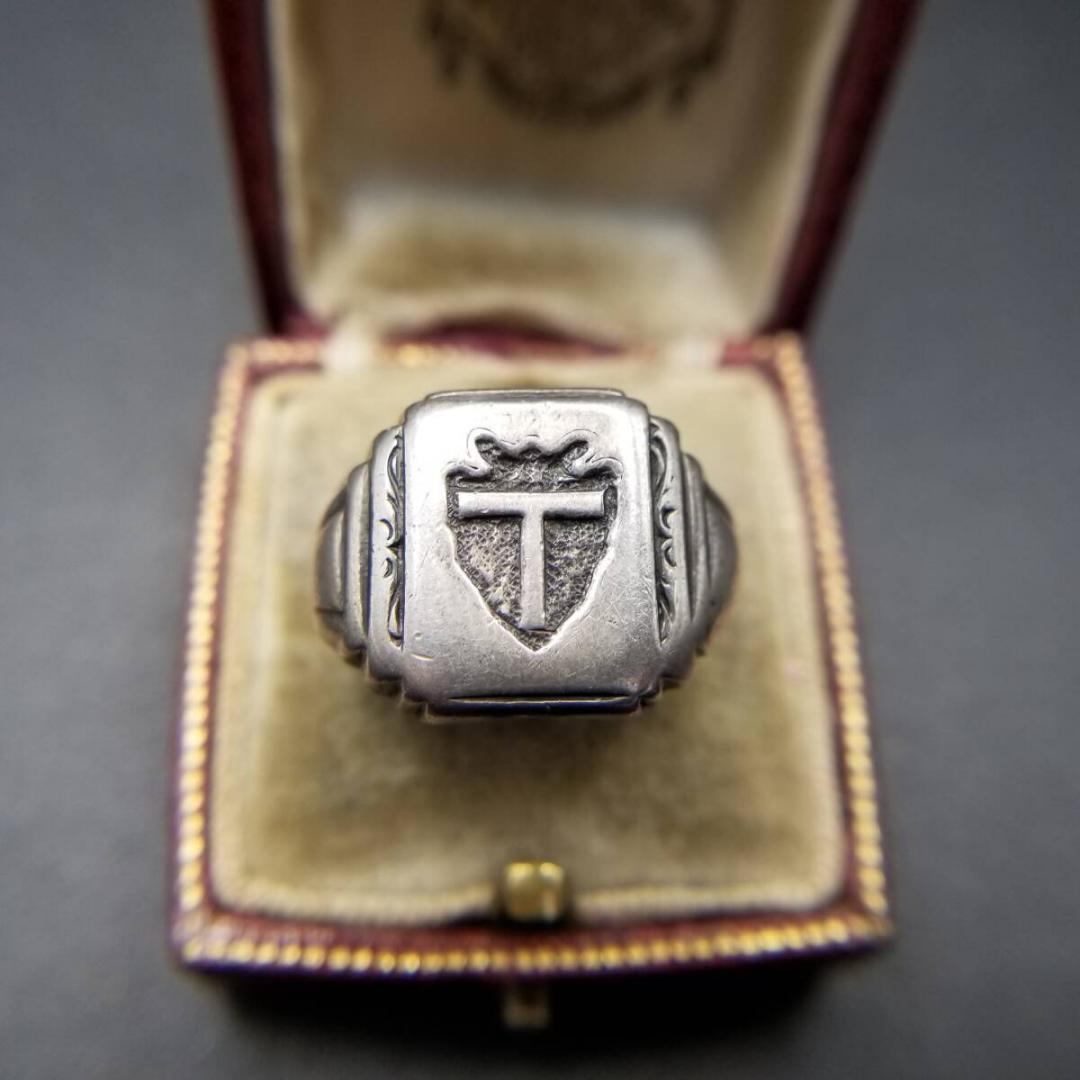 

[Б/У] Буква T квадратная печатка эмблема герб 925 винтажное серебро