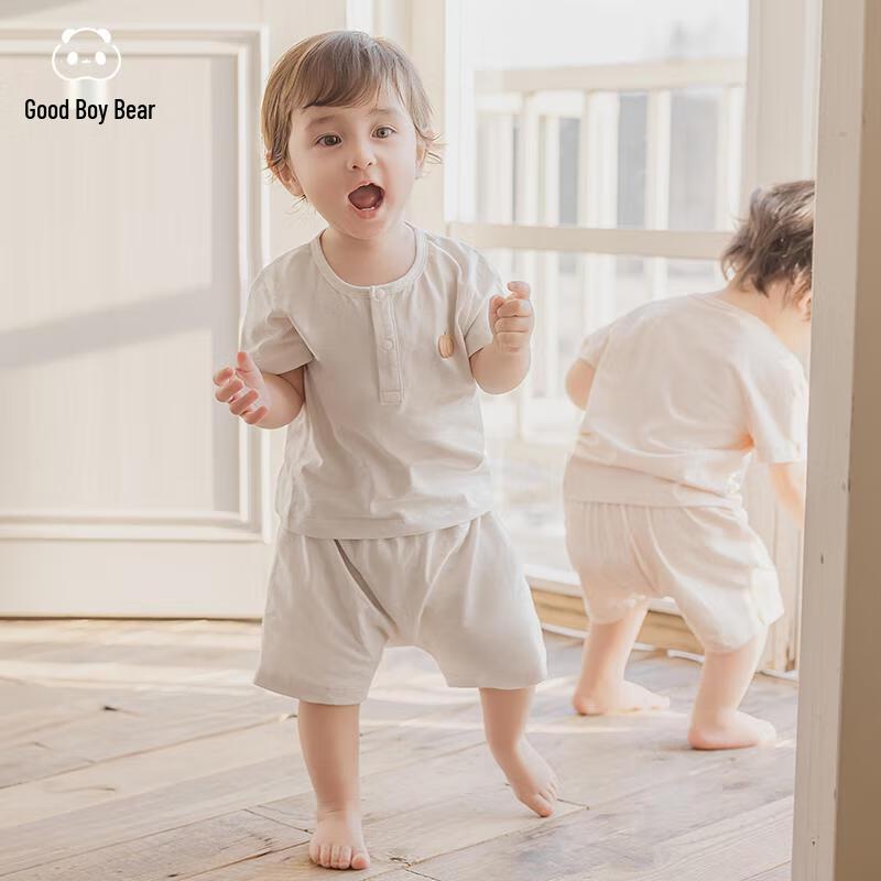 

Guaiqi Bear Unisex Baby Cotton Short Sleeve & Shorts Set 90
