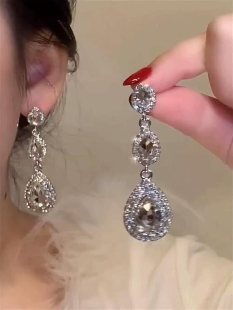 Diamond Inlaid Tassel Earrings - Silver Needle, High-End Court Style