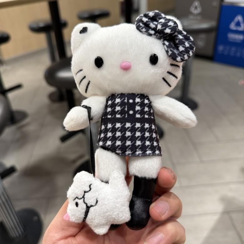 Kt Cat Plush Toy With Chidori Plaid Pattern And Chain For Collectors
