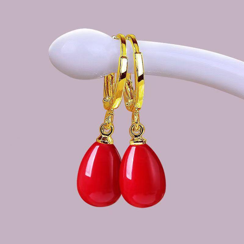 Golden Red Water Drop Temperament Diamond Earrings: Christmas Hypoallergenic Dangle Earrings, Fashionable and Versatile.