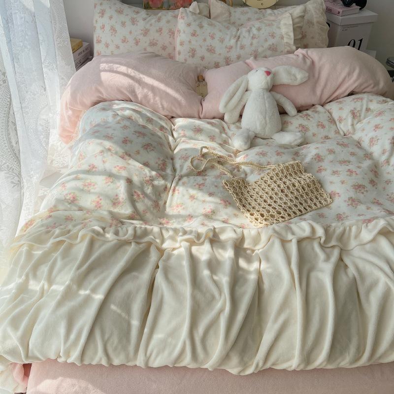 Set Biancheria da Letto in Pile di Latte a Quattro Pezzi Invernale Ispessito Copripiumino in Pile Double-face Lenzuolo Federa