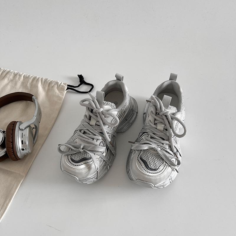 

Thick-soled explosive mesh dad shoes women 2025 new versatile breathable casual shoes heightening lace-up running sneakers 40 серебряный